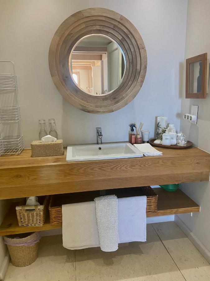 Villa Del Mar: Luxurious Sea View In Bantry Bay *