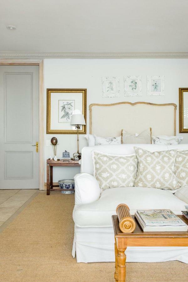 Villa Del Mar: Luxurious Sea View In Bantry Bay *